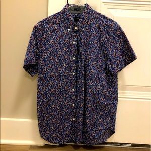 Short sleeve patterned button down, slim fit